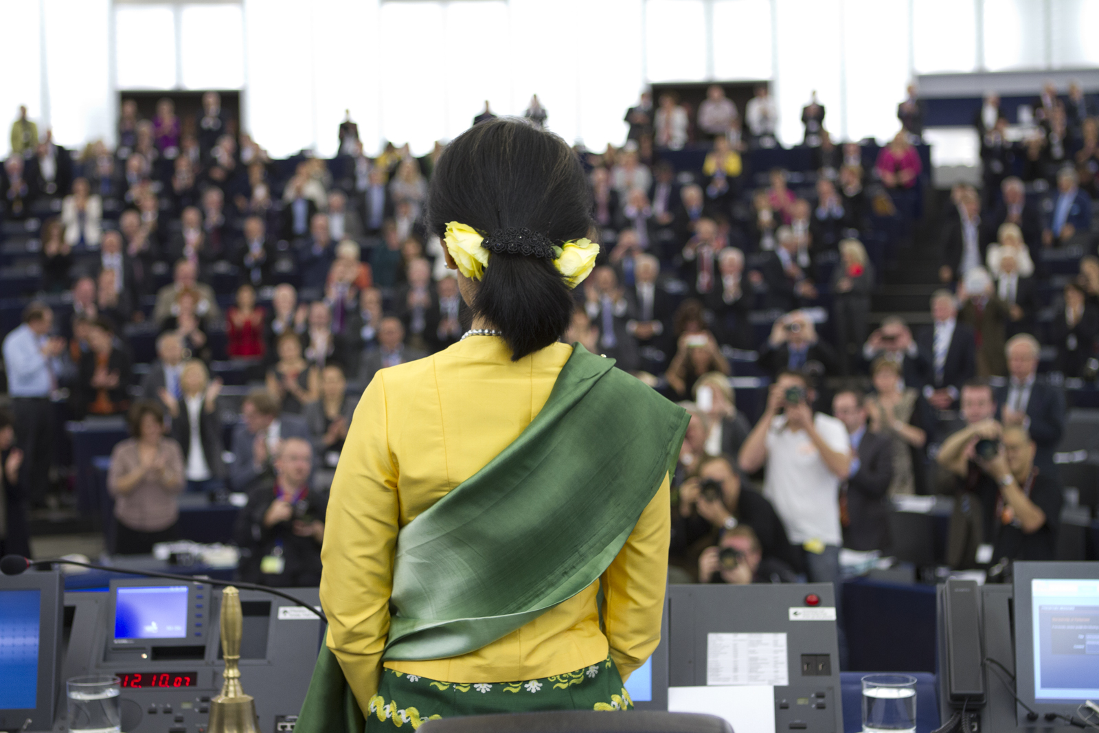Aung San Suu Kyi addresses European Parliament in 2013 © EPP Group